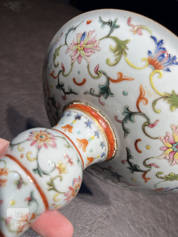清乾隆 洋彩描金缠枝宝相花觚式供盘一对 - 图12